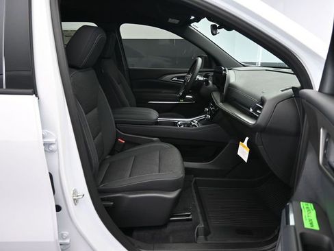 New 2026 Chevrolet Traverse LT w/ LPO, Floor Liner Package image 40