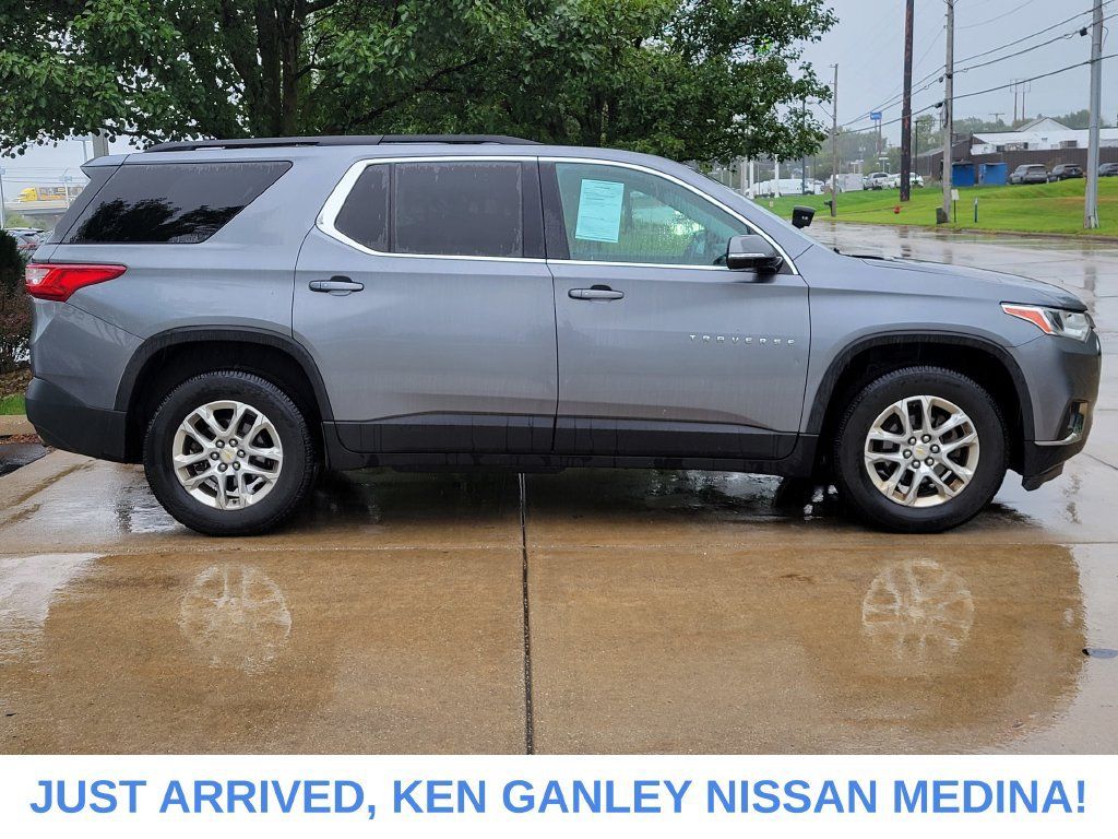 Used 2020 Chevrolet Traverse LT w/ LPO, Floor Liner Package AWD/4WD image 2