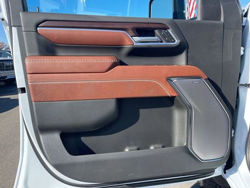 New 2026 GMC Sierra 2500 Denali Ultimate image 10