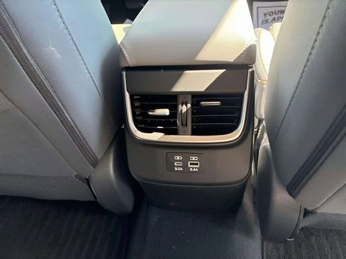 Used 2025 Subaru Outback Premium image 11