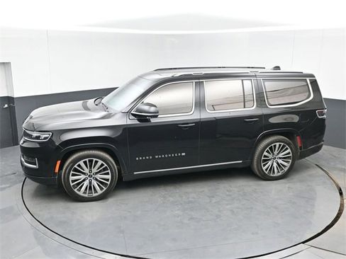 Used 2022 Jeep Grand Wagoneer Series III image 26