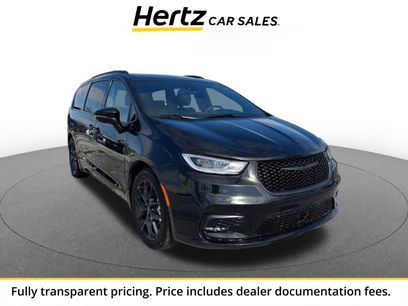 Used 2025 Chrysler Pacifica Limited