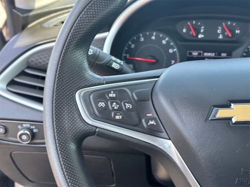 Used 2023 Chevrolet Malibu LT image 17