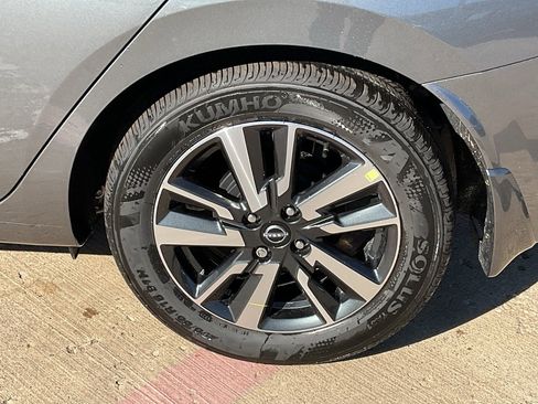 New 2025 Nissan Versa SV image 8