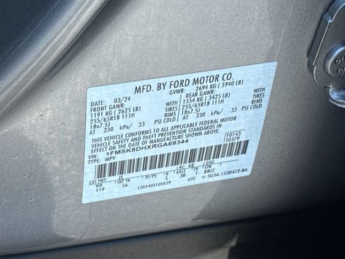 Used 2024 Ford Explorer XLT w/ Equipment Group 202A AWD/4WD image 33