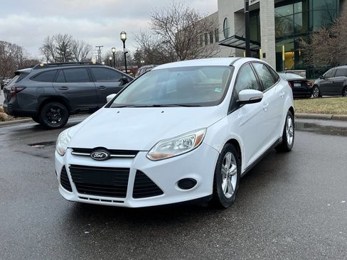 Used 2013 Ford Focus SE image 1