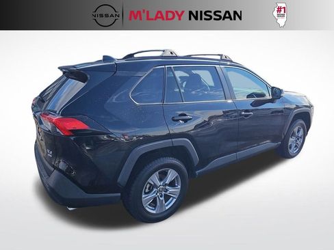 Used 2022 Toyota RAV4 XLE w/ Convenience Package image 6