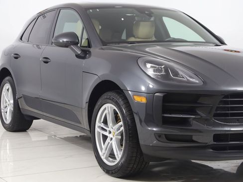 Used 2019 Porsche Macan AWD/4WD image 42