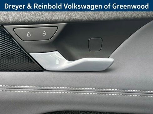 New 2026 Volkswagen Tiguan SE R-Line image 27