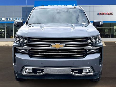 Used 2019 Chevrolet Silverado 1500 High Country w/ Technology Package AWD/4WD image 2