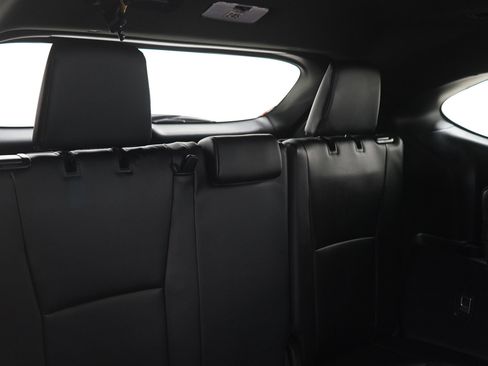 Used 2025 Toyota Highlander XSE AWD/4WD image 12