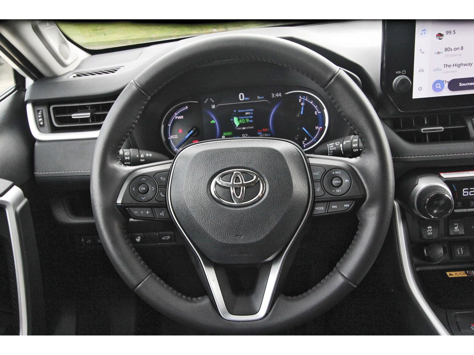 Used 2024 Toyota RAV4 XLE Premium w/ Weather Package AWD/4WD image 13