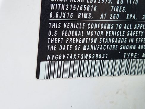 Used 2016 Volkswagen Tiguan S image 28