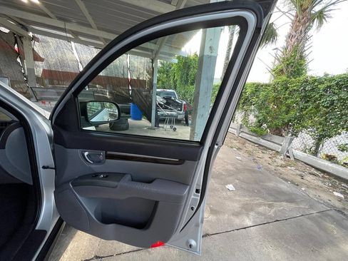 Used 2011 Hyundai Santa Fe GLS FWD image 18