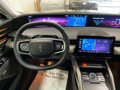 New 2025 Lincoln Nautilus Reserve image 11