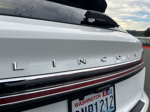 Used 2023 Lincoln Nautilus Reserve w/ Equipment Group 202A image 32