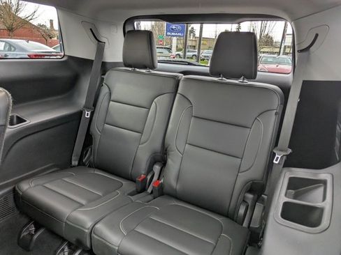 Used 2023 GMC Acadia SLT w/ Technology Package image 34