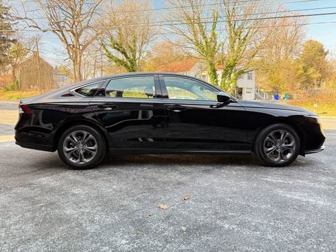 Used 2024 Honda Accord EX image 6