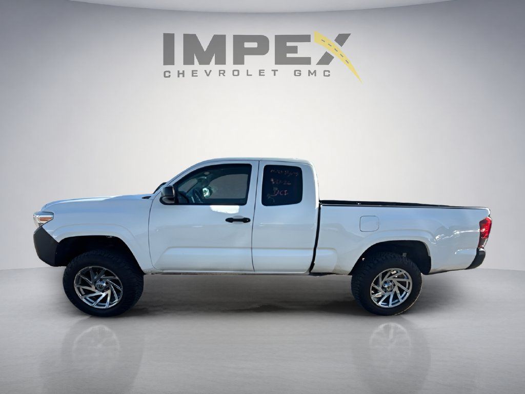 Used 2021 Toyota Tacoma SR RWD image 2