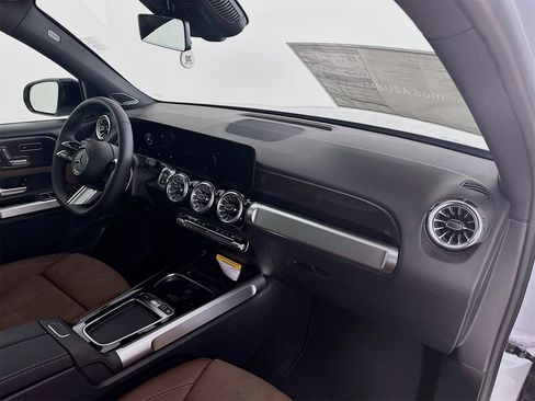 New 2026 Mercedes-Benz GLB 250 GLB 250 image 30