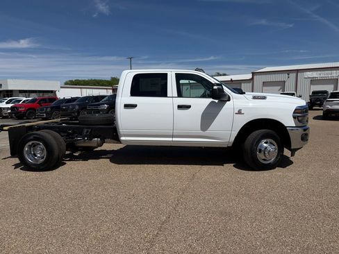 New 2026 RAM 3500 Tradesman w/ Chrome Appearance Group A AWD/4WD image 3