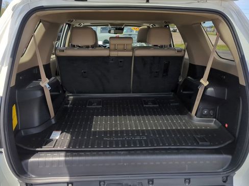 Used 2020 Toyota 4Runner Limited AWD/4WD image 38