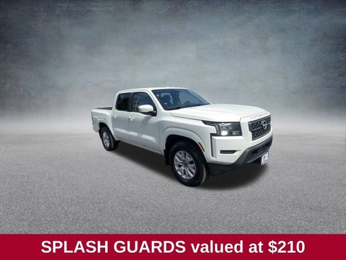 Used 2022 Nissan Frontier SV image 2