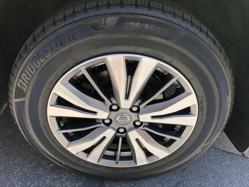Used 2019 Nissan Pathfinder SV AWD/4WD image 13