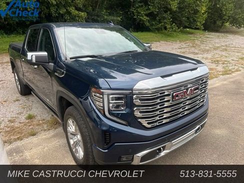 Used 2023 GMC Sierra 1500 Denali w/ Technology Package AWD/4WD image 2