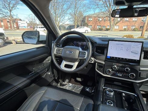 Used 2022 Ford Expedition Max XLT AWD/4WD image 35