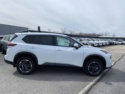 New 2026 Nissan Rogue SV AWD/4WD image 3