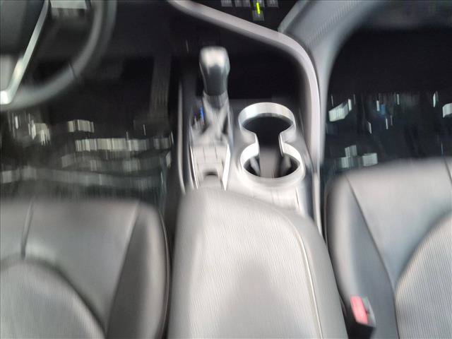Used 2018 Toyota Camry XSE FWD image 17