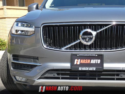 Used 2019 Volvo XC90 T6 Momentum w/ Advanced Package AWD/4WD image 16