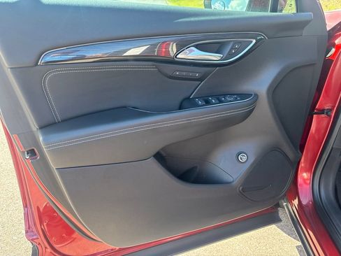 Used 2023 Buick Envision Essence AWD/4WD image 11