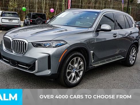 Used 2025 BMW X5 xDrive50e image 3