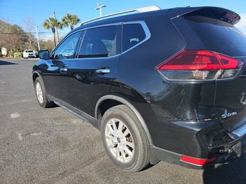 Used 2019 Nissan Rogue SV image 7