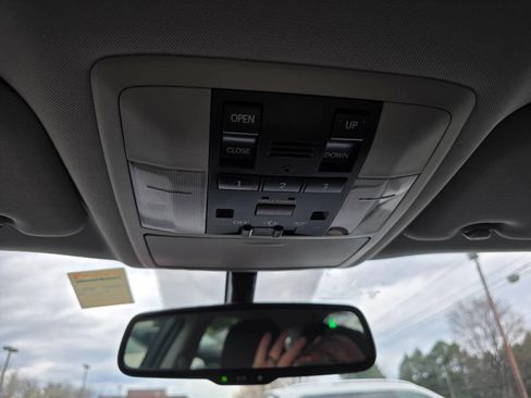 Used 2011 Lexus CT 200h Premium image 20