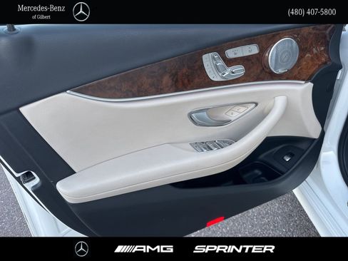 Used 2019 Mercedes-Benz E 300 4MATIC image 12