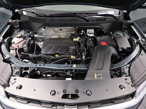 Used 2025 Chevrolet Trax LT w/ Driver Confidence Package FWD image 37