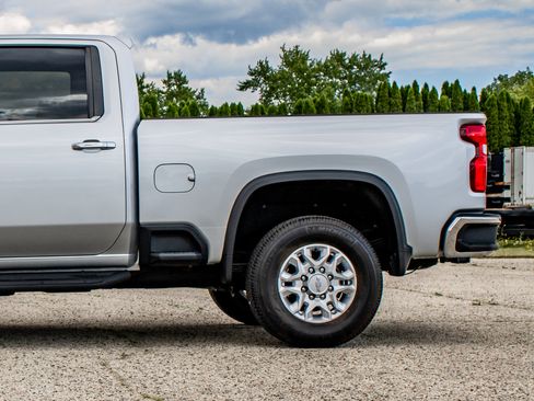 Used 2020 Chevrolet Silverado 3500 LTZ w/ LTZ Plus Package AWD/4WD image 46