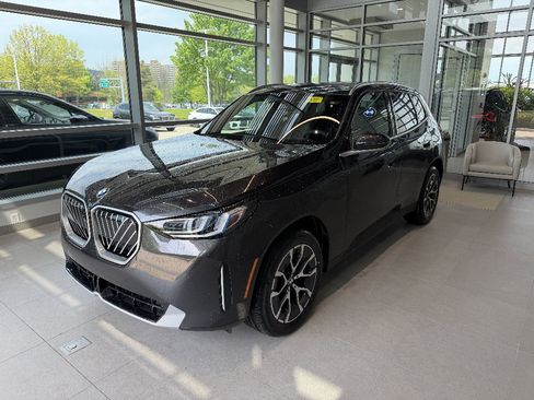 New 2026 BMW X3 xDrive30i w/ Premium Package AWD/4WD image 3