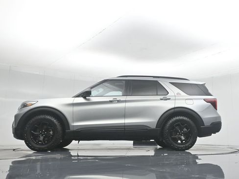 Used 2023 Ford Explorer Timberline image 8