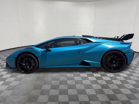 Used 2022 Lamborghini Huracan STO RWD image 7
