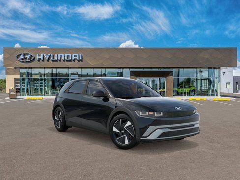 New 2026 Hyundai Ioniq 5 SEL RWD image 2