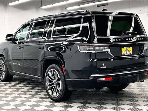 Used 2024 Jeep Grand Wagoneer Series III w/ Rear-Seat Entertainment Group image 3