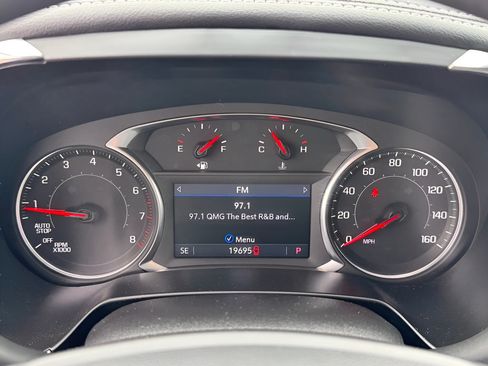 Used 2025 Chevrolet Blazer LT AWD/4WD image 8
