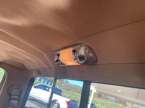 Used 1990 Ford F150 2WD Regular Cab image 22