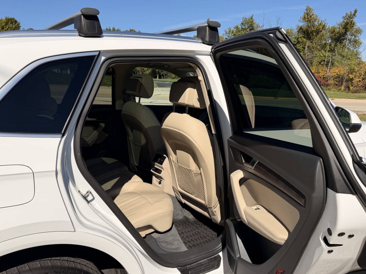 Used 2019 Audi Q5 2.0T Premium Plus w/ Premium Plus Package AWD/4WD image 29