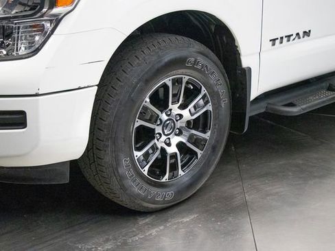 Used 2021 Nissan Titan SV w/ Accessory Utility Package AWD/4WD image 7