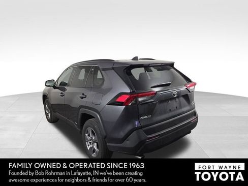 Used 2025 Toyota RAV4 XLE image 9